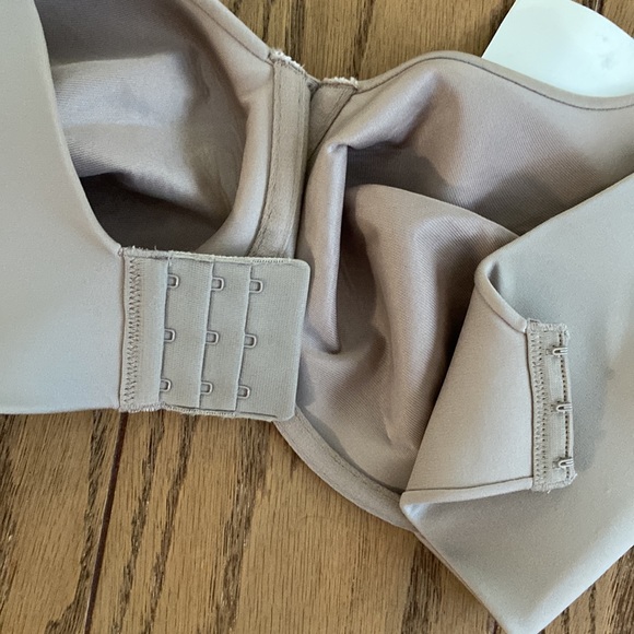 Vanity Fair Beauty Back Smoother Underwire Full Figure Bra, 36DD ~ Style 16345 - Picture 8 of 9